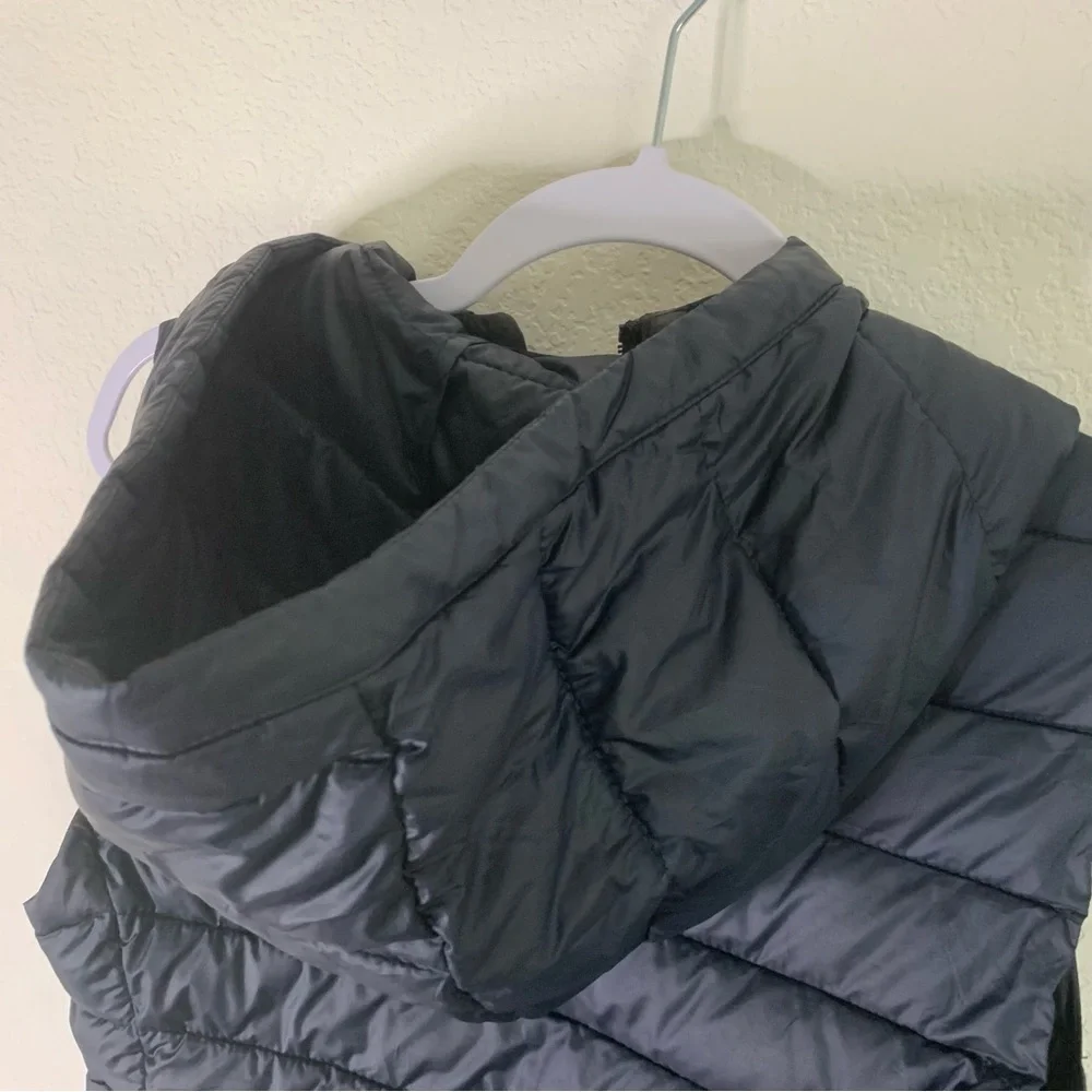 Hollister Womens navy full zip hooded puffer vest M